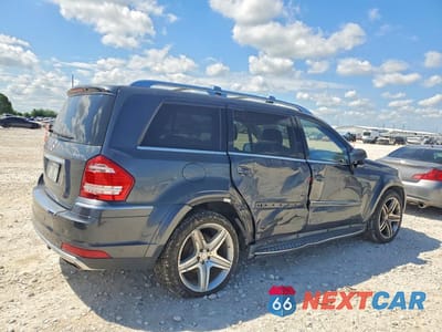 Trzecie zdjęcie samochodu z tyłu: 2011 MERCEDES-BENZ GL 550 4MATIC VIN:4JGBF8GE1BA712923 - miniatura