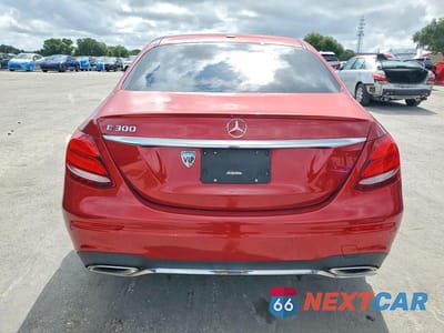 Zdjęcie 6 z 12 samochodu: 2019 MERCEDES-BENZ E 300 VIN:WDDZF4JB3KA616405 - miniatura