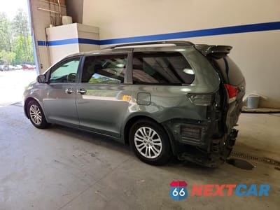 Drugie zdjęcie samochodu z przodu: 2013 TOYOTA SIENNA XLE 8-PASSENGER VIN:5TDYK3DC8DS367640 - miniatura