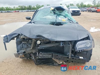 Piąte zdjęcie samochodu w środku: 2023 CHRYSLER 300 S VIN:2C3CCABG8PH628290 - miniatura