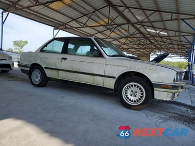 Czwarte zdjęcie samochodu z boku: 1989 BMW 325 I VIN:WBAAA1309K4204999 - miniatura