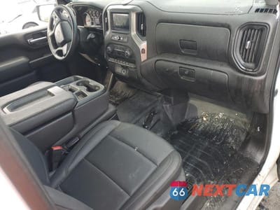 Zdjęcie 8 z 12 samochodu: 2024 CHEVROLET SILVERADO K3500 VIN:1GC3YSE7XRF371023 - miniatura