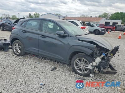 Czwarte zdjęcie samochodu z boku: 2019 HYUNDAI KONA SE VIN:KM8K1CAA5KU372634 - miniatura