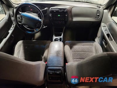 Zdjęcie 8 z 12 samochodu: 1999 FORD EXPLORER VIN:1FMZU34E6XZB30479 - miniatura