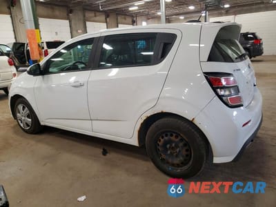 Drugie zdjęcie samochodu z przodu: 2018 CHEVROLET SONIC VIN:1G1JG6SH5J4104931 - miniatura