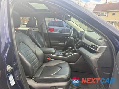 Zdjęcie 8 z 12 samochodu: 2022 TOYOTA HIGHLANDER XLE VIN:5TDGZRBH0NS579930 - miniatura