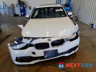Piąte zdjęcie samochodu w środku: 2016 BMW 328 XI SULEV VIN:WBA8E3C56GK501855 - miniatura