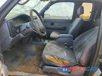 Zdjęcie 7 z 13 samochodu: 1998 TOYOTA TACOMA BASE VIN:4TAWM72N8WZ147344 - miniatura
