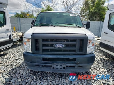Piąte zdjęcie samochodu w środku: 2023 FORD E350 FLATBED TRUCK VIN:1FDWE3FK7PDD09744 - miniatura