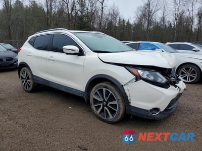 Czwarte zdjęcie samochodu z boku: 2017 NISSAN QASHQAI S VIN:JN1BJ1CR6HW108656 - miniatura
