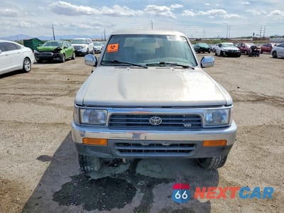 Piąte zdjęcie samochodu w środku: 1995 TOYOTA 4RUNNER SR5 V6 VIN:JT3VN29V1S0042427 - miniatura