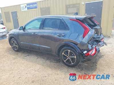 Drugie zdjęcie samochodu z przodu: 2026 KIA NIRO LX VIN:KNDCP3LE8T5319770 - miniatura