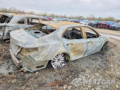 Trzecie zdjęcie samochodu z tyłu: 2021 TOYOTA CAMRY SE VIN:4T1G11AK4MU583118 - miniatura