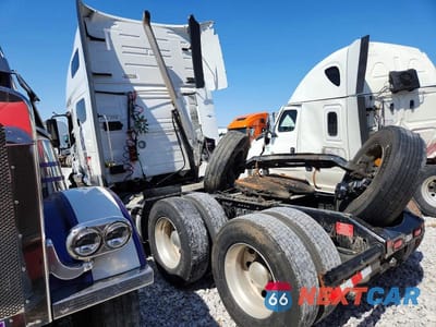 Trzecie zdjęcie samochodu z tyłu: 2025 VOLVO VNL SEMI TRUCK VIN:4V4NC9EH3SN668790 - miniatura