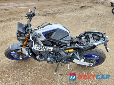 Trzecie zdjęcie samochodu z tyłu: 2025 YAMAHA MT09 SP VIN:JYARN95E3SA001704 - miniatura
