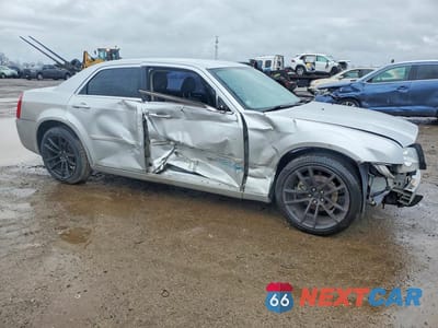 Czwarte zdjęcie samochodu z boku: 2005 CHRYSLER 300 TOURING VIN:2C3JA53G35H678613 - miniatura