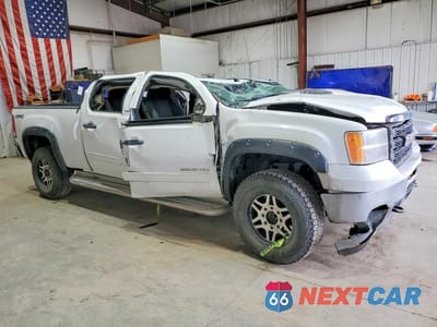 Czwarte zdjęcie samochodu z boku: 2011 GMC SIERRA K2500 SLE VIN:1GT120CG3BF194000 - miniatura