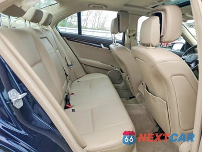 Zdjęcie 10 z 12 samochodu: 2013 MERCEDES-BENZ C 300 4MATIC VIN:WDDGF8AB9DR282044 - miniatura