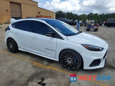 Czwarte zdjęcie samochodu z boku: 2016 FORD FOCUS RS VIN:WF0DP3TH0G4116007 - miniatura