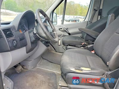 Zdjęcie 7 z 13 samochodu: 2017 MERCEDES BENZ SPRINTER 2500 DELIVERY VAN VIN:WD3PE7CD7HP511399 - miniatura