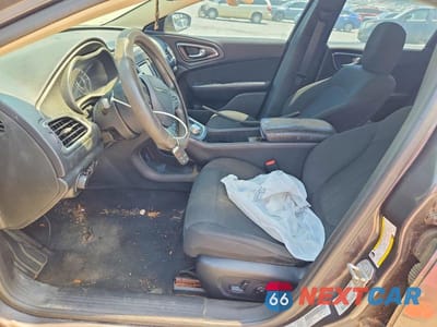 Zdjęcie 7 z 11 samochodu: 2016 CHRYSLER 200 LIMITED VIN:1C3CCCAB8GN132222 - miniatura