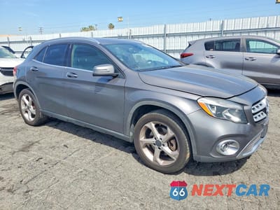 Czwarte zdjęcie samochodu z boku: 2018 MERCEDES-BENZ GLA 250 4MATIC VIN:WDCTG4GB7JJ477828 - miniatura