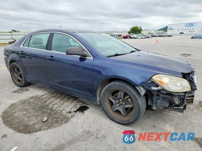 Czwarte zdjęcie samochodu z boku: 2011 CHEVROLET MALIBU LS VIN:1G1ZB5E12BF296308 - miniatura