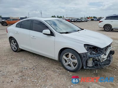 Czwarte zdjęcie samochodu z boku: 2013 VOLVO S60 T5 VIN:YV1612FS7D1213873 - miniatura