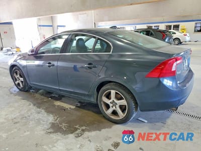 Drugie zdjęcie samochodu z przodu: 2013 VOLVO S60 T5 VIN:YV1612FHXD2193519 - miniatura