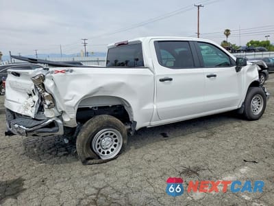 Trzecie zdjęcie samochodu z tyłu: 2025 CHEVROLET SILVERADO K1500 VIN:1GCPKAEK3SZ270461 - miniatura