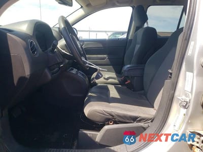 Zdjęcie 7 z 12 samochodu: 2012 JEEP COMPASS SPORT VIN:1C4NJDBB3CD539864 - miniatura