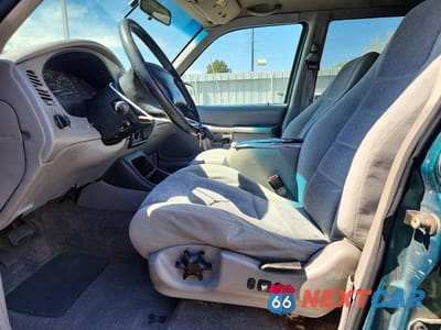 Zdjęcie 7 z 13 samochodu: 2001 FORD EXPLORER XLT VIN:1FMZU73E41ZA75112 - miniatura