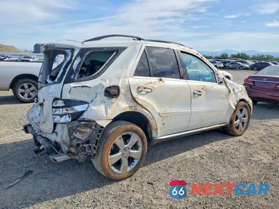 Trzecie zdjęcie samochodu z tyłu: 2011 MERCEDES-BENZ ML 350 4MATIC VIN:4JGBB8GB0BA704409 - miniatura
