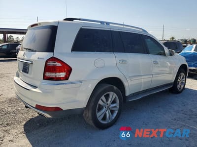 Trzecie zdjęcie samochodu z tyłu: 2012 MERCEDES-BENZ GL 450 4MATIC VIN:4JGBF7BE2CA791702 - miniatura