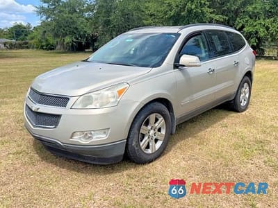 Drugie zdjęcie samochodu z przodu: 2011 CHEVROLET TRAVERSE LT VIN:1GNKRGED4BJ137479 - miniatura