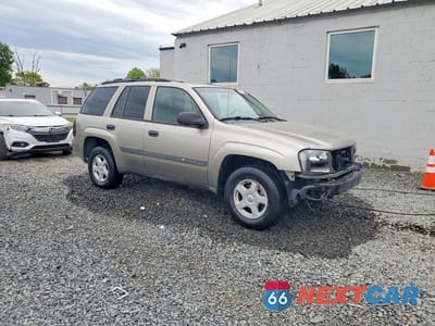 Czwarte zdjęcie samochodu z boku: 2003 CHEV TRAILBLAZER VIN:1GNDT13S132330564 - miniatura