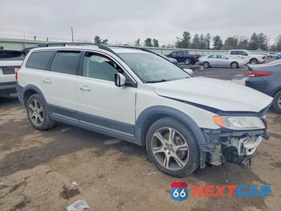 Czwarte zdjęcie samochodu z boku: 2014 VOLVO XC70 T6 VIN:YV4902BZ0E1181064 - miniatura