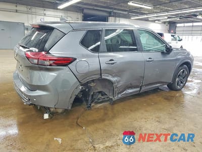 Trzecie zdjęcie samochodu z tyłu: 2025 NISSAN ROGUE SV VIN:5N1BT3BB1SC815479 - miniatura