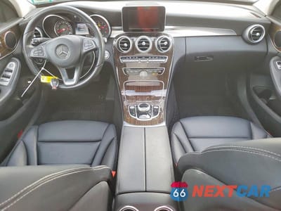 Zdjęcie 8 z 12 samochodu: 2017 MERCEDES-BENZ C 300 4MATIC VIN:55SWF4KB9HU202443 - miniatura