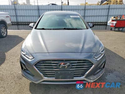 Piąte zdjęcie samochodu w środku: 2019 HYUNDAI SONATA SE VIN:5NPE24AFXKH752420 - miniatura