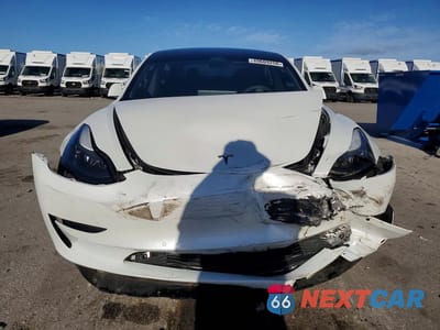 Piąte zdjęcie samochodu w środku: 2022 TESLA MODEL 3 VIN:5YJ3E1EA2NF350079 - miniatura