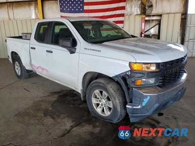 Czwarte zdjęcie samochodu z boku: 2019 CHEVROLET SILVERADO C1500 VIN:1GCRWAEH5KZ311352 - miniatura