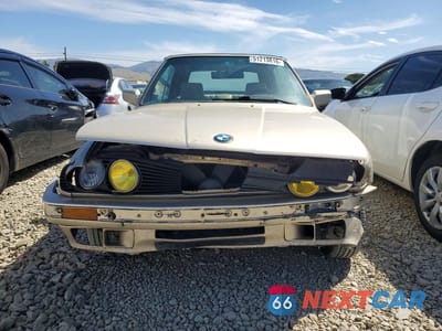 Piąte zdjęcie samochodu w środku: 1991 BMW 318 I VIN:WBABA731XMEJ11079 - miniatura