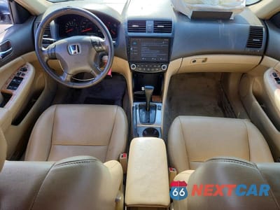 Zdjęcie 8 z 12 samochodu: 2003 HONDA ACCORD EX VIN:1HGCM66503A075255 - miniatura