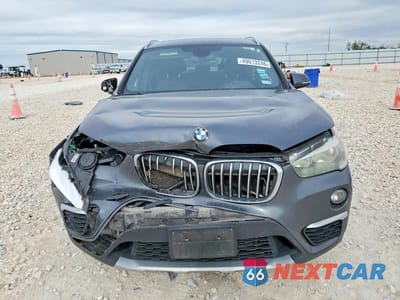Piąte zdjęcie samochodu w środku: 2018 BMW X1 SDRIVE28I VIN:WBXHU7C36J5L07248 - miniatura