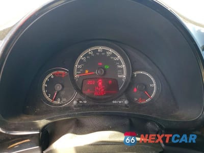 Zdjęcie 9 z 13 samochodu: 2017 VOLKSWAGEN BEETLE 1.8T VIN:3VWF17AT7HM618625 - miniatura