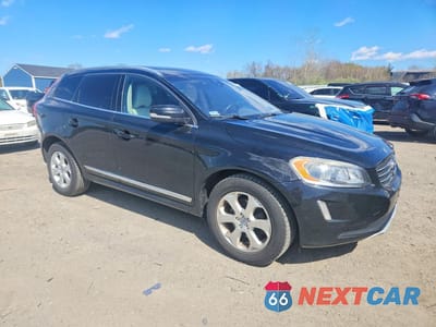 Czwarte zdjęcie samochodu z boku: 2016 VOLVO XC60 T5 PREMIER VIN:YV4612RK1G2852344 - miniatura