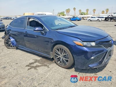 Czwarte zdjęcie samochodu z boku: 2022 TOYOTA CAMRY SE VIN:4T1G11AK9NU624988 - miniatura
