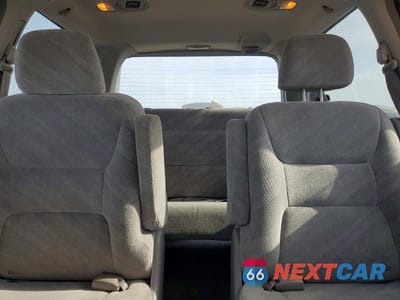 Zdjęcie 10 z 13 samochodu: 2003 HONDA ODYSSEY EX VIN:5FNRL18613B136253 - miniatura