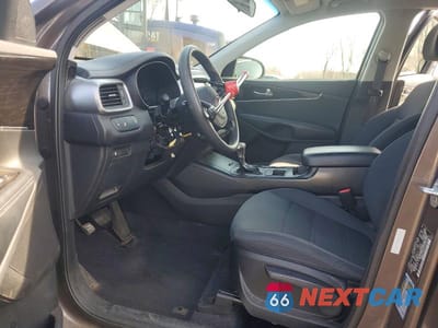 Zdjęcie 7 z 12 samochodu: 2019 KIA SORENTO LX VIN:5XYPGDA37KG545393 - miniatura